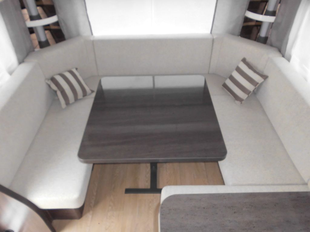 Caravane Hobby Prestige 620 CL 2026 2500kg. AUTARK GAS+DUO