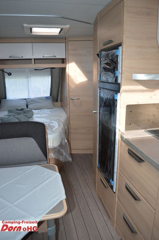 Caravane Knaus Südwind 540 FDK 60 Years Ausstellfenster Bug