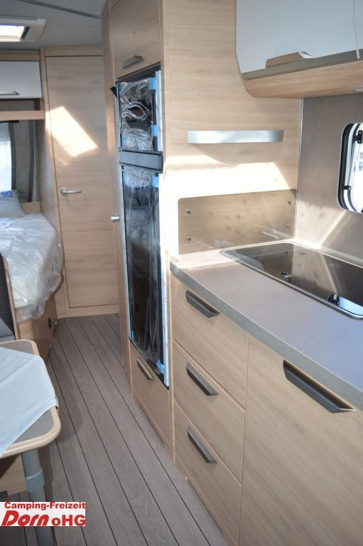 Caravane Knaus Südwind 540 FDK 60 Years Ausstellfenster Bug