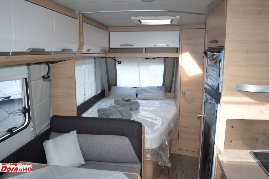 Caravane Knaus Südwind 540 FDK 60 Years Ausstellfenster Bug