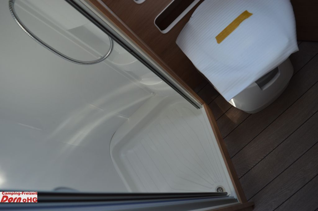 Caravane Knaus Südwind 580 QS 60 YEARS Kühlschrank 177l