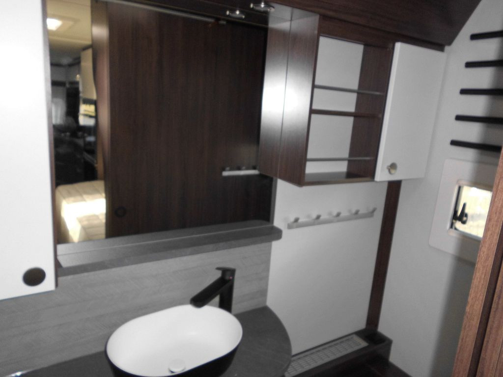 Caravane Polar Blackline 730 BSL Modellwechsel-Aktion