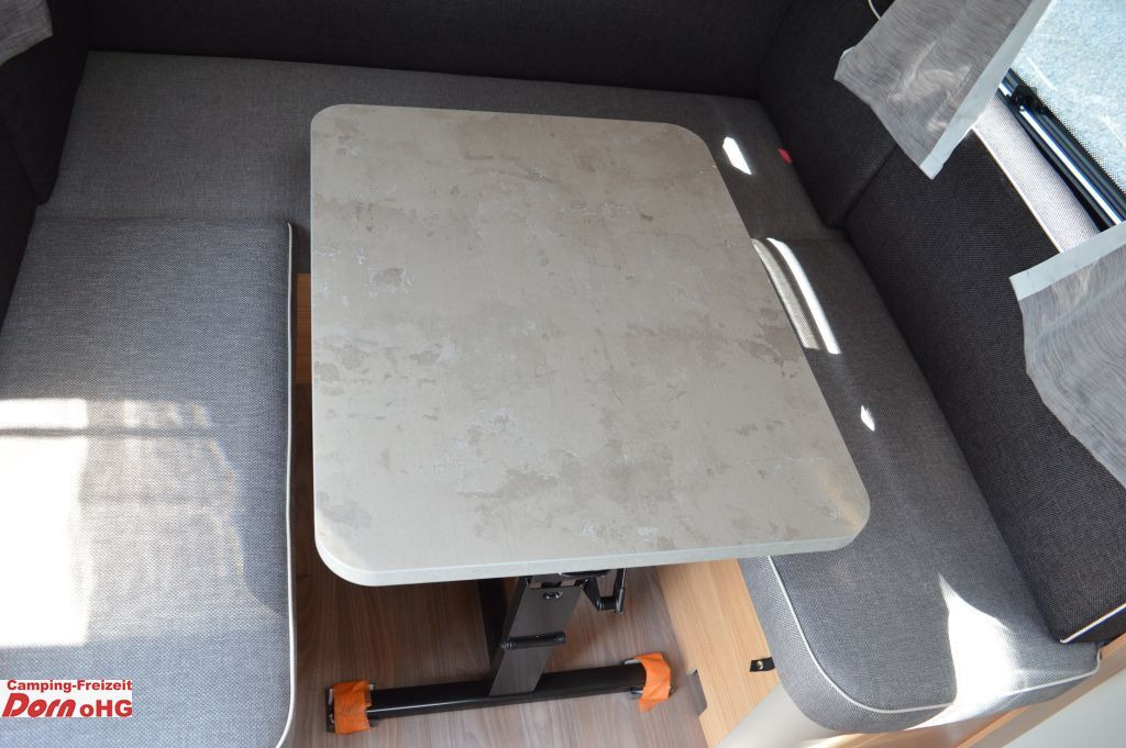 Caravane T@b BASIC 320 Leichter Hagel Dach.