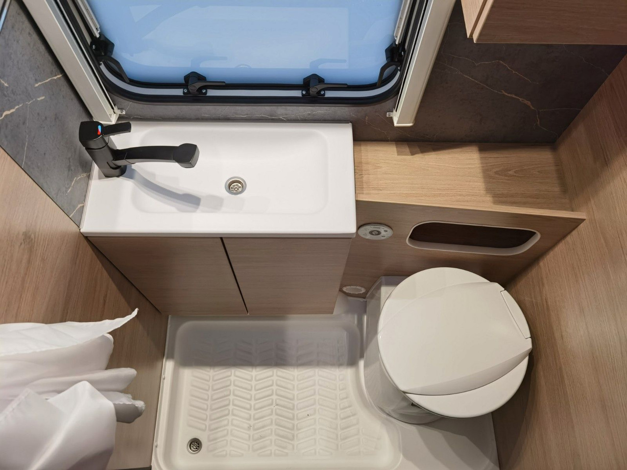 Caravane Weinsberg CARAONE 420 QD / - 2026 -/ ADVANCE &amp; SMART PAKET