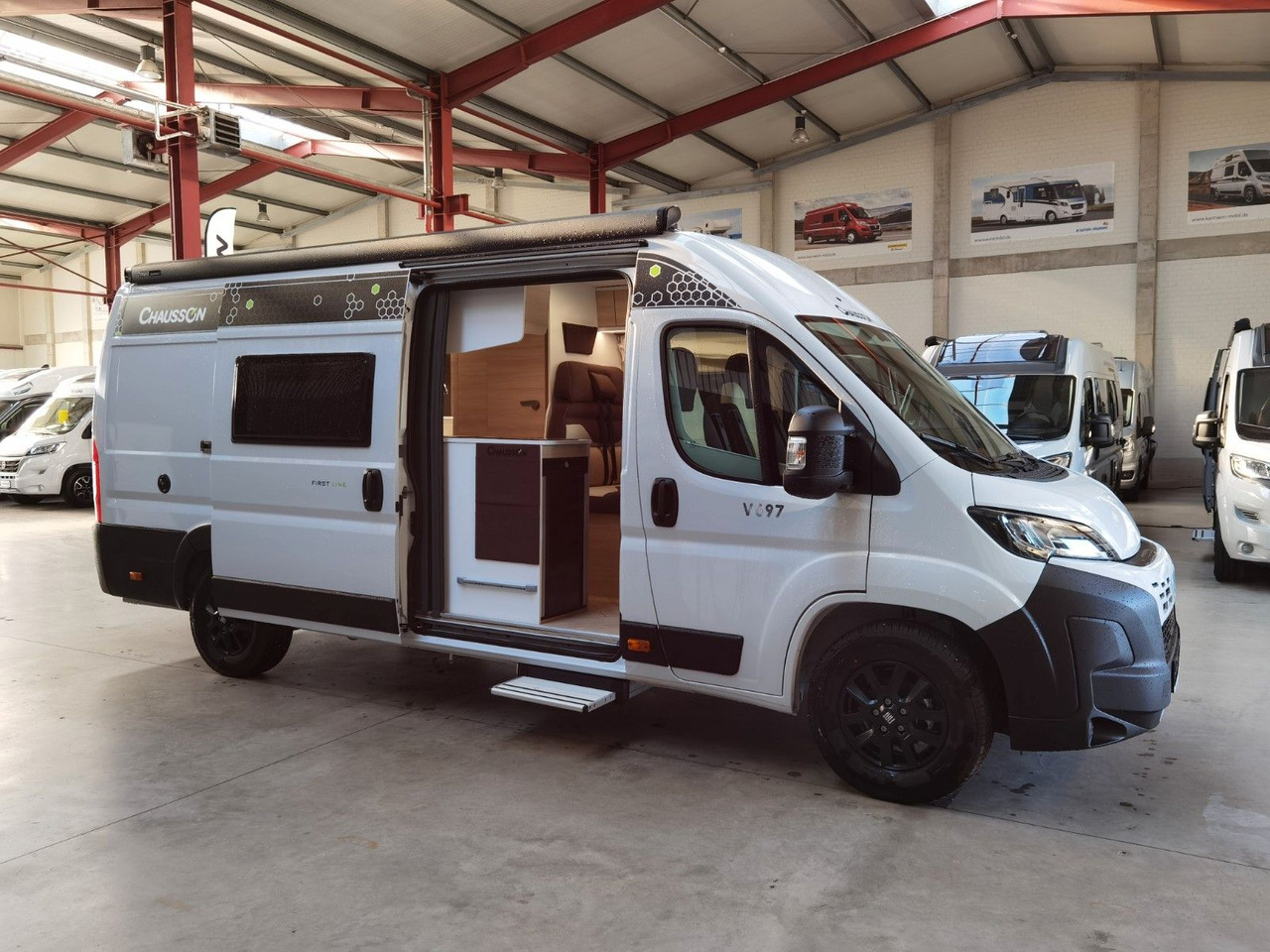 Fourgon aménagé Chausson V697 FIRST LINE / - 2025- / 140PS / EINZELBETTEN