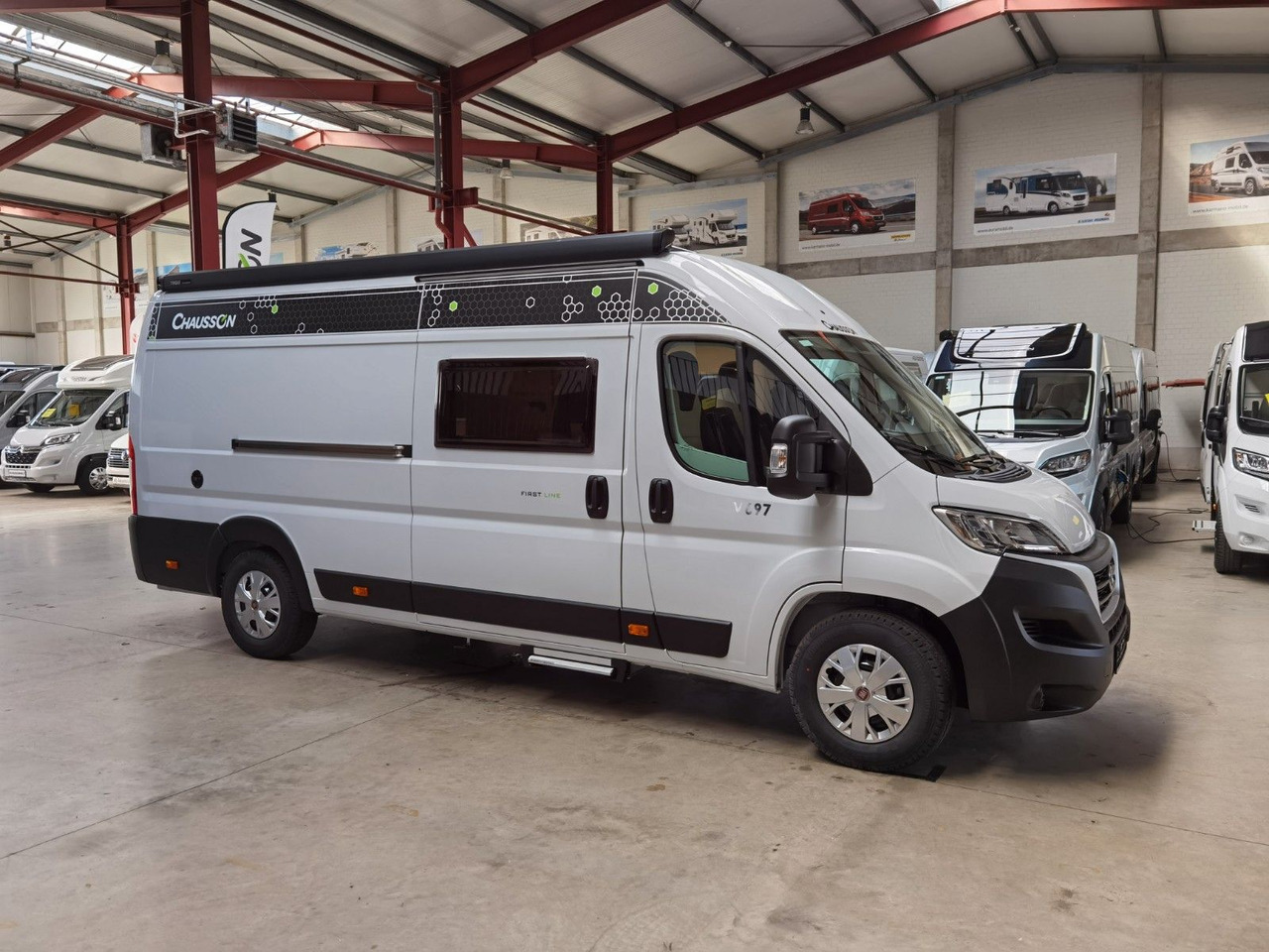 Fourgon aménagé Chausson V697 FIRST LINE / ZUBEHÖR-PAKET / EINZELBETTEN