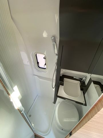 Fourgon aménagé Hobby Maxia Van 680 DT, 2 Personen Fahrzeug, ACC