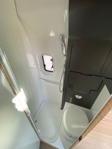 Fourgon aménagé Hobby Maxia Van 680 DT, mit Markise