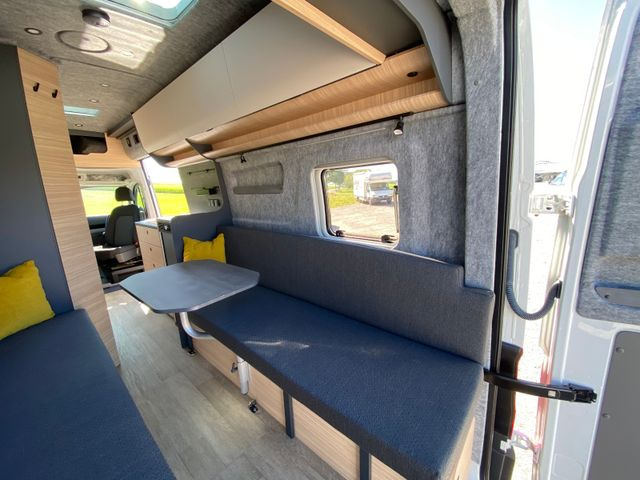 Fourgon aménagé Hobby Maxia Van 680 DT, mit Markise