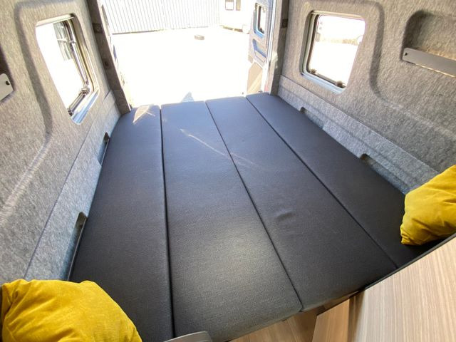 Fourgon aménagé Hobby Maxia Van 680 DT, mit Markise