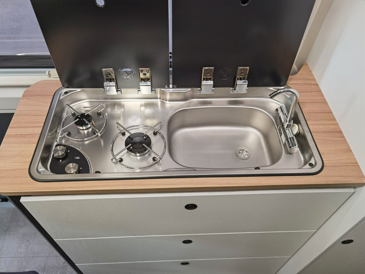 Fourgon aménagé Karmann DAVIS 620 TRENDSTYLE / -2026- / EINZELBETTEN