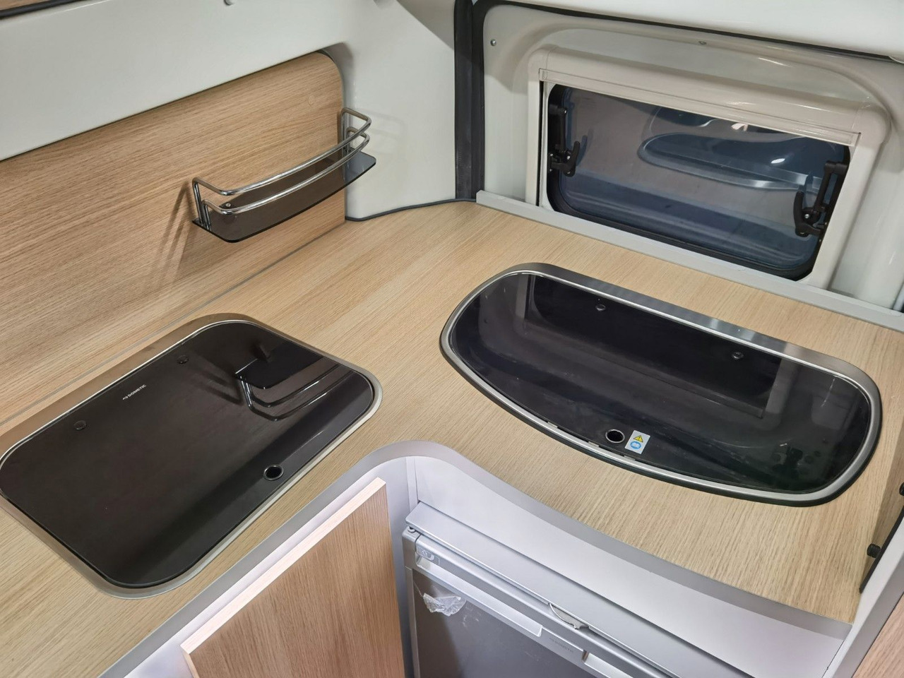 Fourgon aménagé Karmann DEXTER 550 / 140PS / CONCEPT - PAKET & HUBBETT