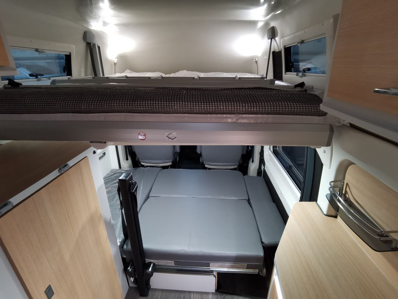 Fourgon aménagé Karmann DEXTER 550 / 140PS / CONCEPT - PAKET &amp; HUBBETT