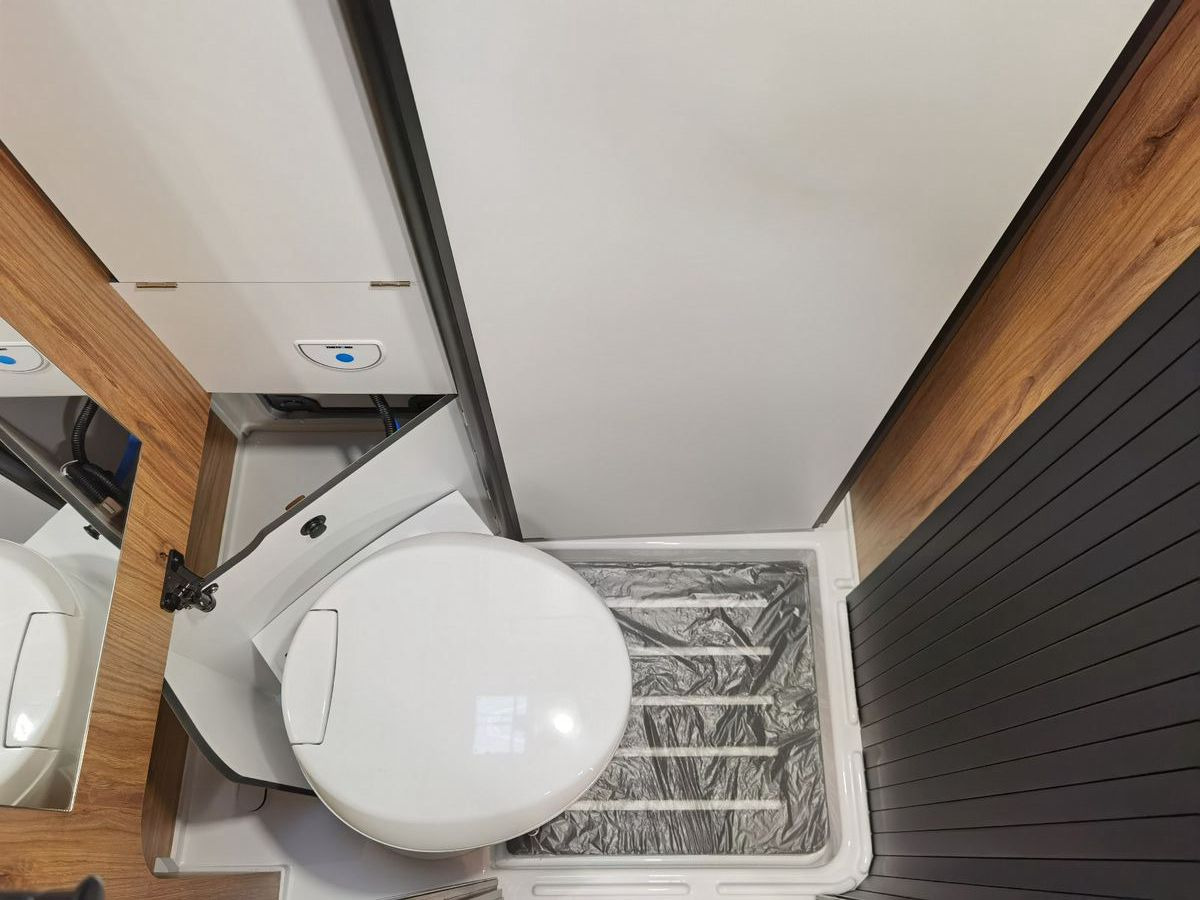 Fourgon aménagé Karmann DEXTER 580 /- 2026 -/ PANORAMA DACHFENSTER