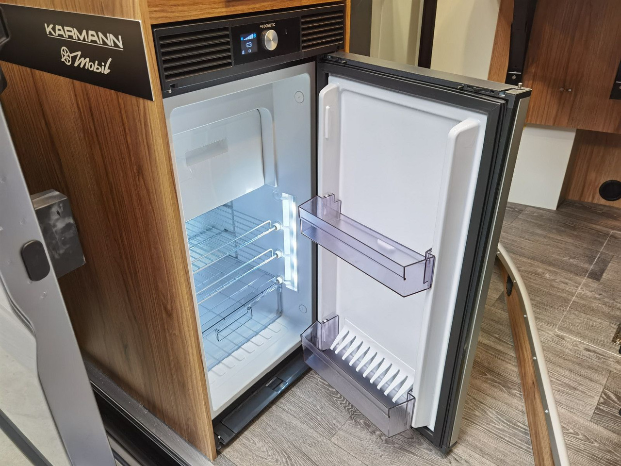Fourgon aménagé Karmann DEXTER 600 /- 2026-/ 8G.AUTOMATIK/ EINZELBETTEN