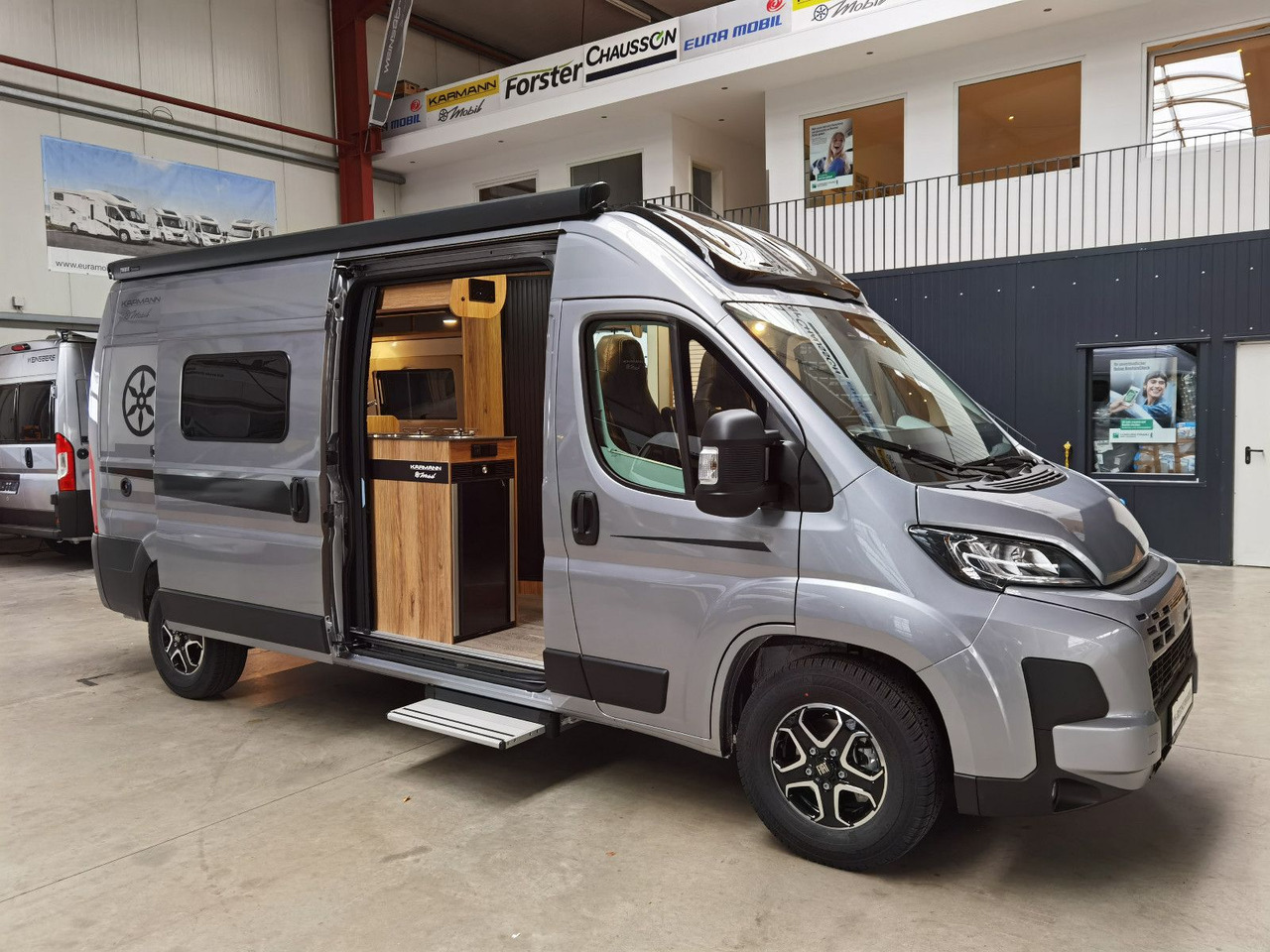 Fourgon aménagé Karmann DEXTER 600 /- 2026-/ 8G.AUTOMATIK/ EINZELBETTEN