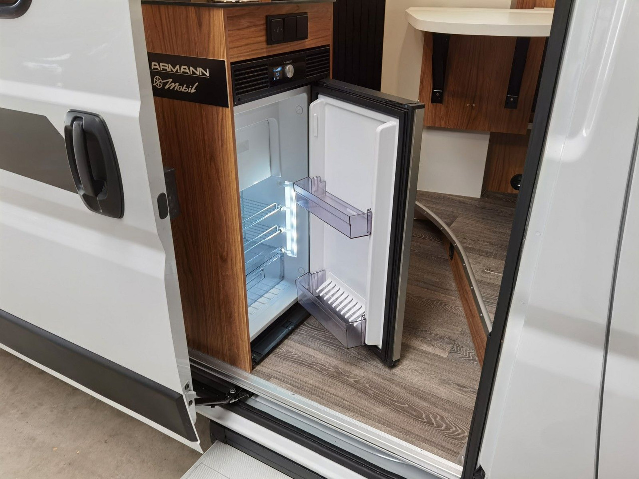 Fourgon aménagé Karmann DEXTER 600 / -2026- /8G.AUTOMATIK / EINZELBETTEN