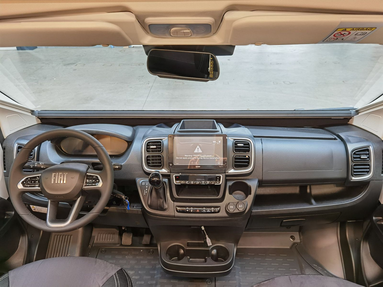 Fourgon aménagé Karmann DEXTER 600 /- 2026-/ 8G.AUTOMATIK/ EINZELBETTEN