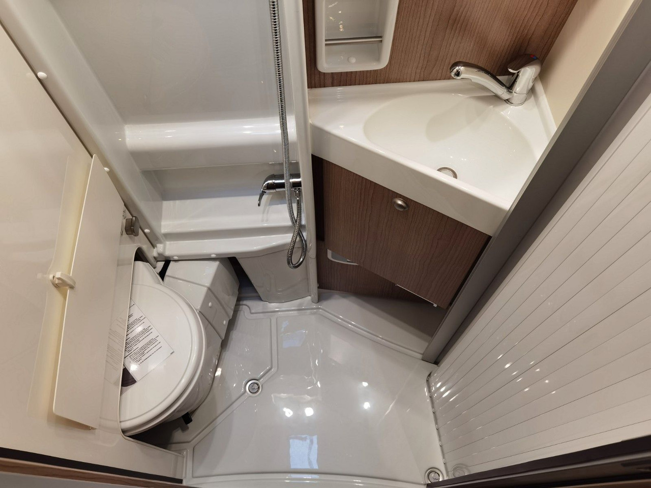 Fourgon aménagé Malibu VAN COMFORT 640 LE / INFO.- PAKET / EINZELBETTEN