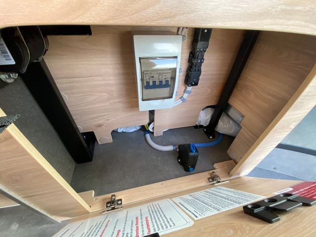 Fourgon aménagé ROADfans Hopper Active 640 ES *Markise, RFK