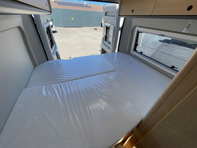 Fourgon aménagé Sunlight Camper Van Cliff 600 Entry