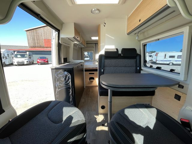 Fourgon aménagé Sunlight Camper Van Cliff 600 Entry