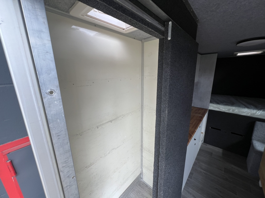 Camping-car Iveco Daily 35S14 Klima Orig.127'km Küche Doppelbett