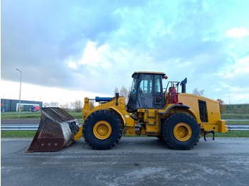 Chargeuse sur pneus CATERPILLAR 966H