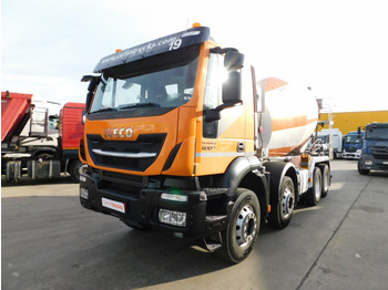 Camion malaxeur IVECO