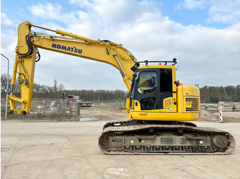 Pelle sur chenille KOMATSU PC228