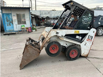 Mini chargeuse BOBCAT S70 compact loader: photos 4