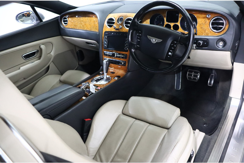 Engins de chantier Bentley Continental GT