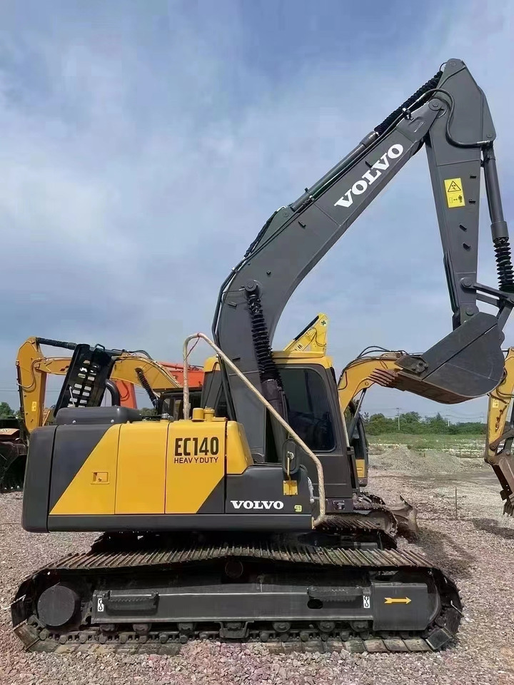Pelle sur chenille Best sale used excavator VOLVO EC140D good condition in stock on sale: photos 2