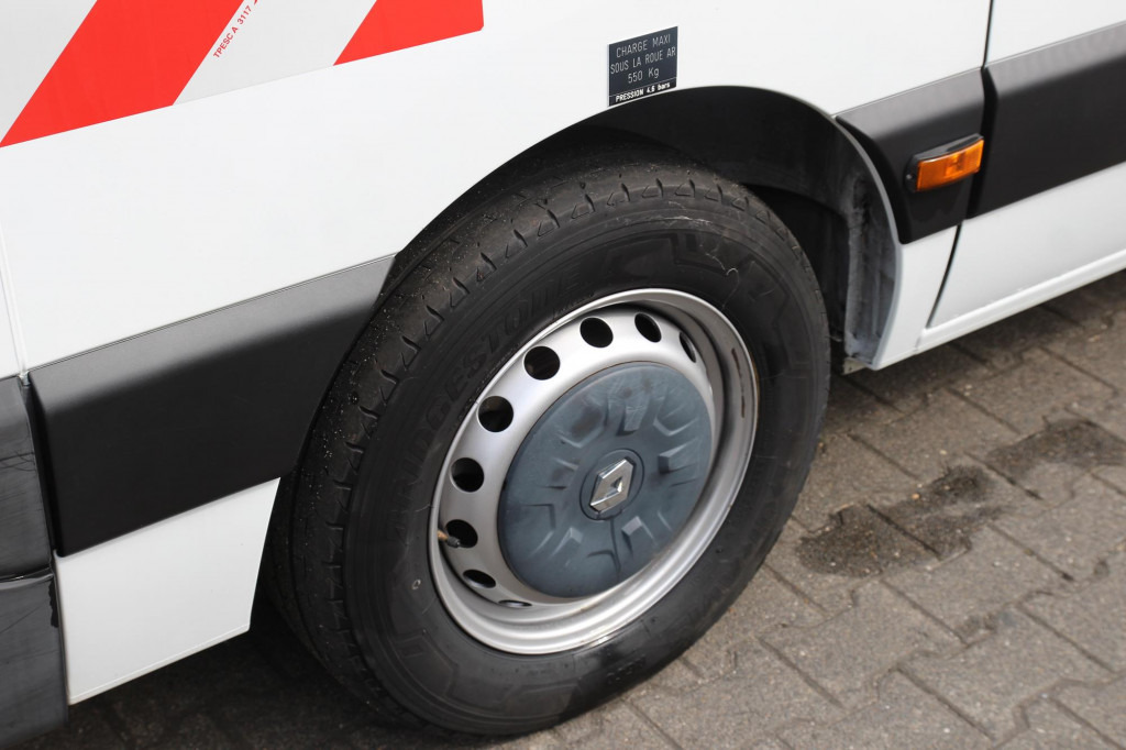 Camion avec nacelle Renault Master  Comilev 100TF1 10m Klima nur 423h HU-UVV