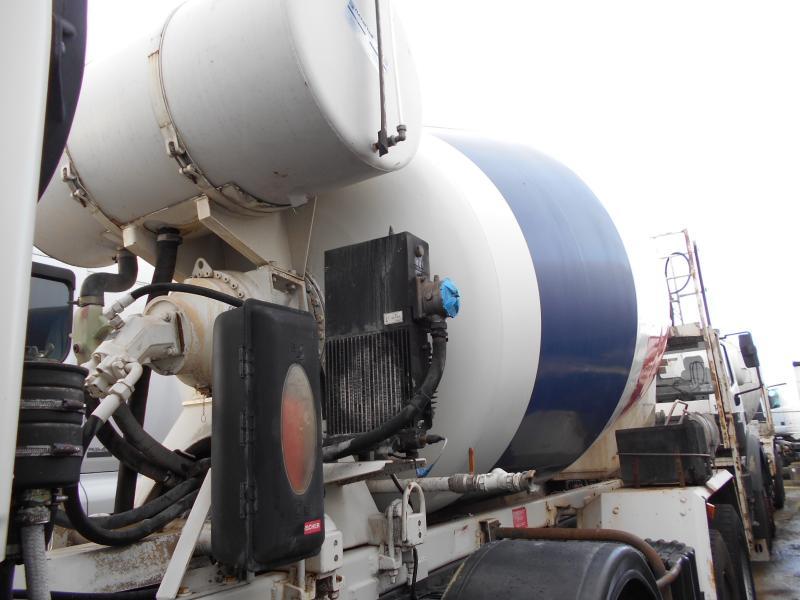 Camion malaxeur DAF CF85 380