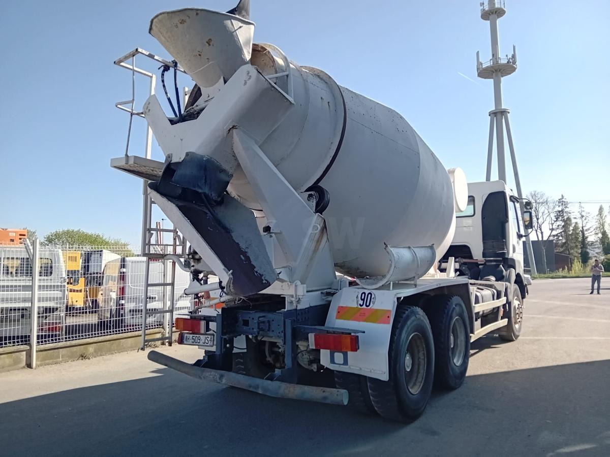 Camion malaxeur Renault Kerax 340