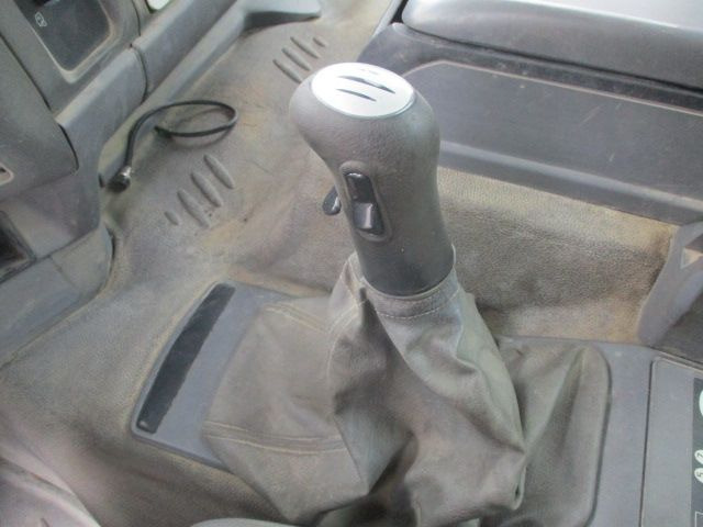 Camion malaxeur Renault Kerax 420 dci - manual gearbox / CIFA + belt tapis