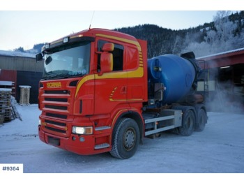 Camion malaxeur Scania R560