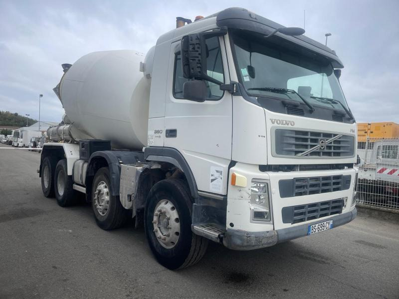 Camion malaxeur Volvo FM 380