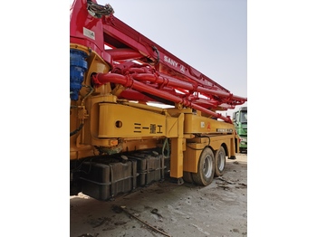 Camion pompe JCB 3CX