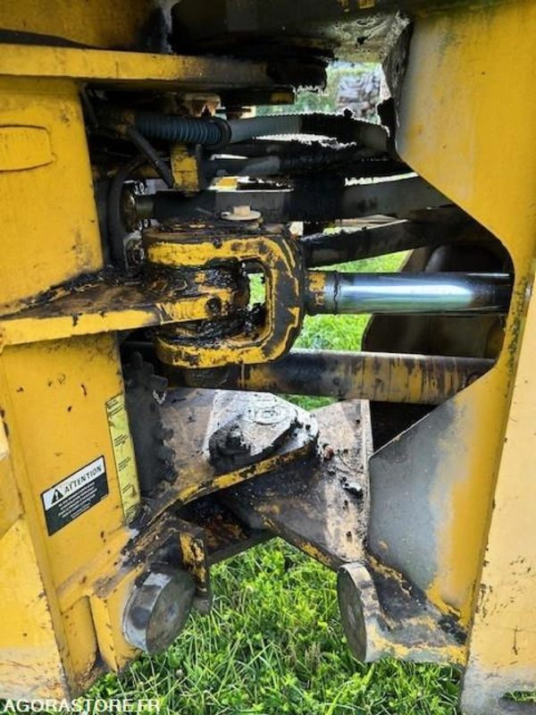 Chargeuse CHARGEUSE FURUKAWA 335 - 2000 - 5800 HEURES