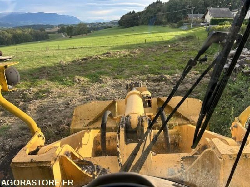 Chargeuse CHARGEUSE FURUKAWA 335 - 2000 - 5800 HEURES