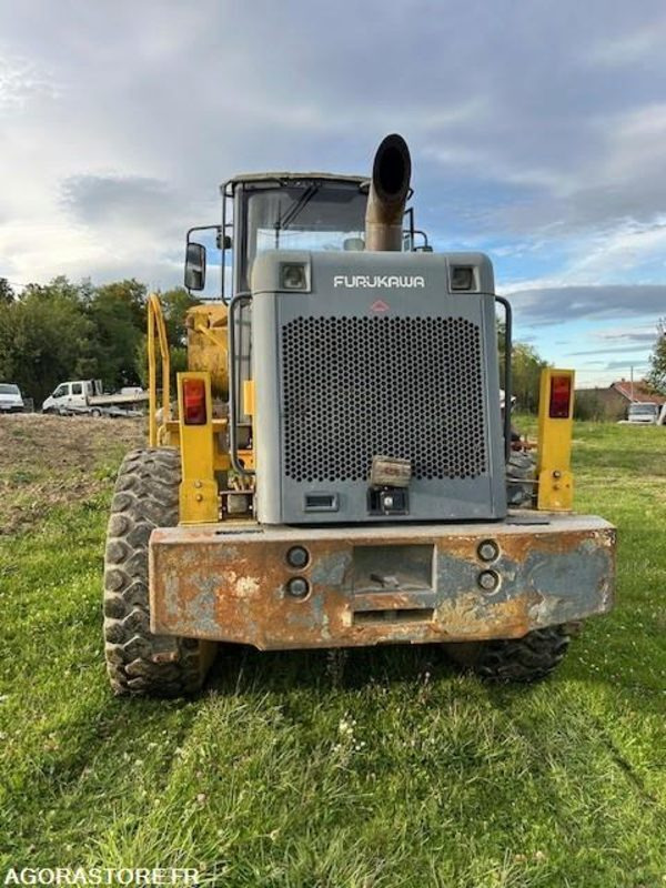Chargeuse CHARGEUSE FURUKAWA 335 - 2000 - 5800 HEURES