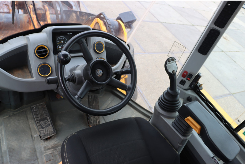 Chargeuse JCB 427 a5 zx