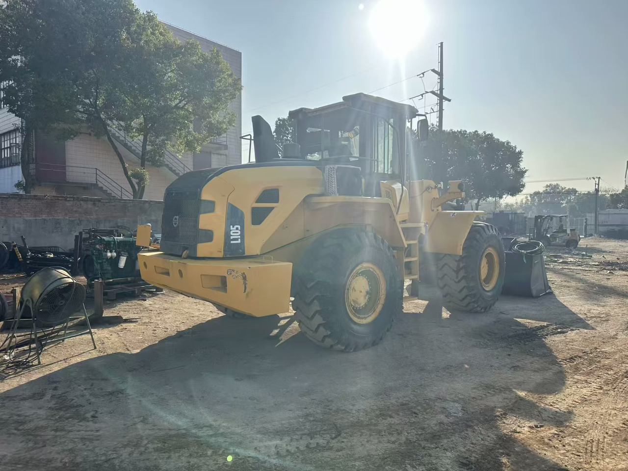 Chargeuse sur pneus 105L