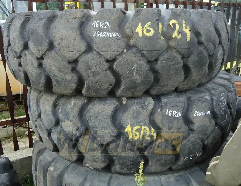 Chargeuse sur pneus 16/24 10/28/21