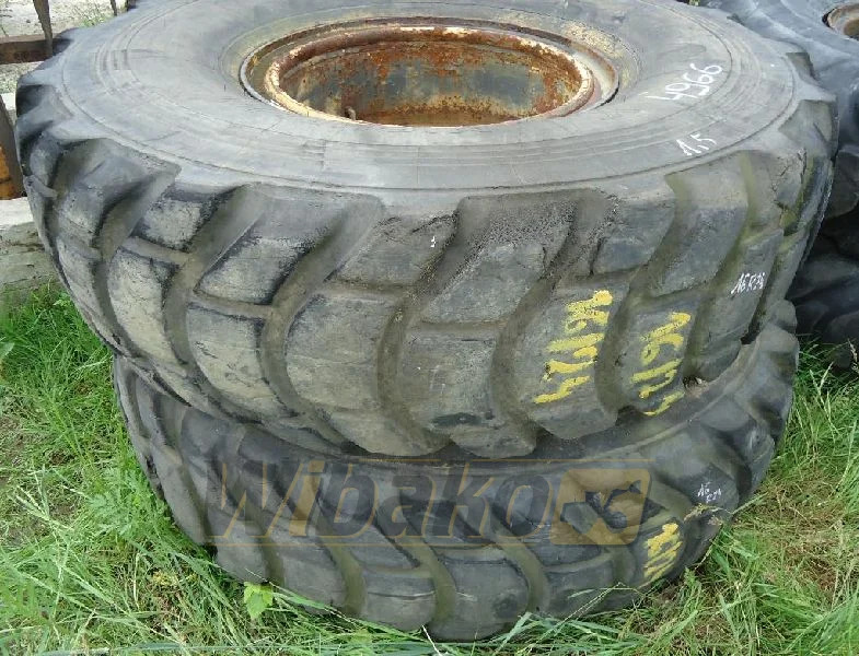 Chargeuse sur pneus 16/24 8/33/26