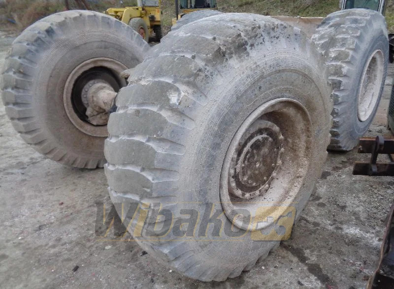 Chargeuse sur pneus 18/25 16/47/23