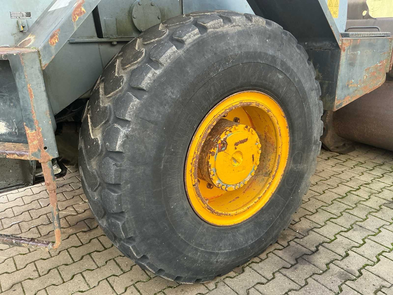 Chargeuse sur pneus 1995 WORK ETHIC WG35B SHOVEL