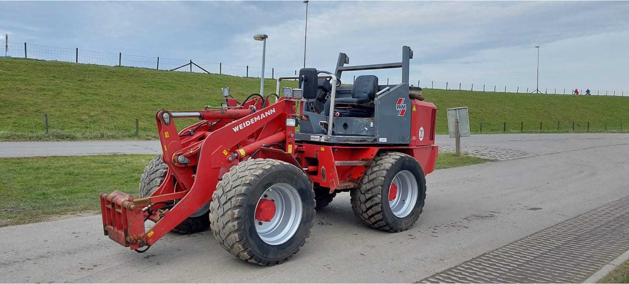 Chargeuse sur pneus 1996 WEIDEMANN 4002 SHOVEL